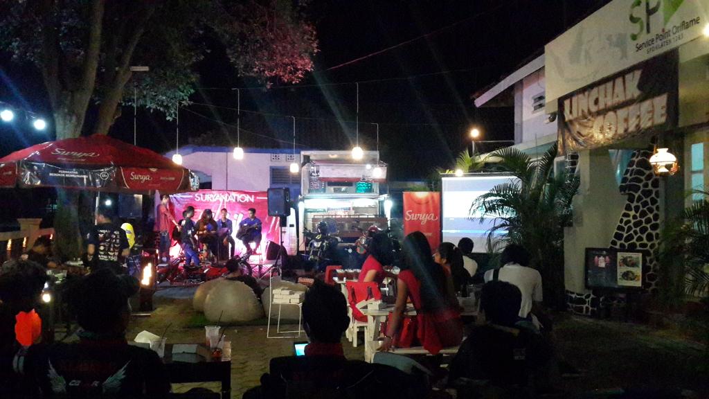 event suryanation mobile malam ini di Linchak Coffee... seruuu....