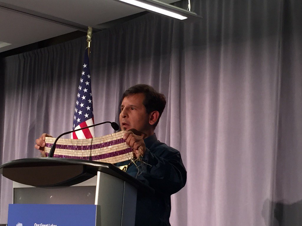 CameronDavisEPA's tweet photo. Tuscarora' Patterson at #GreatLakesForum : #glwqa is like his Nation's ancient wampum for peace, trust, friendship. https://t.co/STSNTATDqv