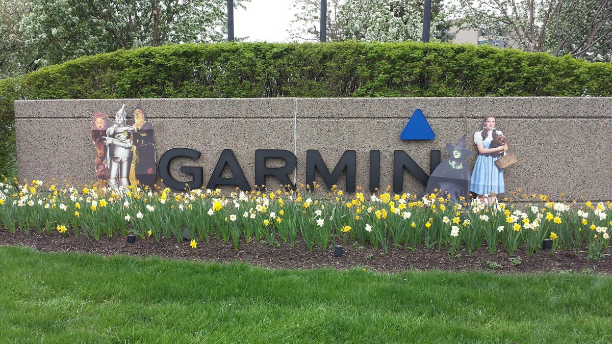 GarminMarathon's tweet photo. Have you registered yet? Sign up for the 2017 #GarminMarathon now for the best price! #OzRun https://t.co/Sz9dNMTyIV https://t.co/fLgefbw3u3