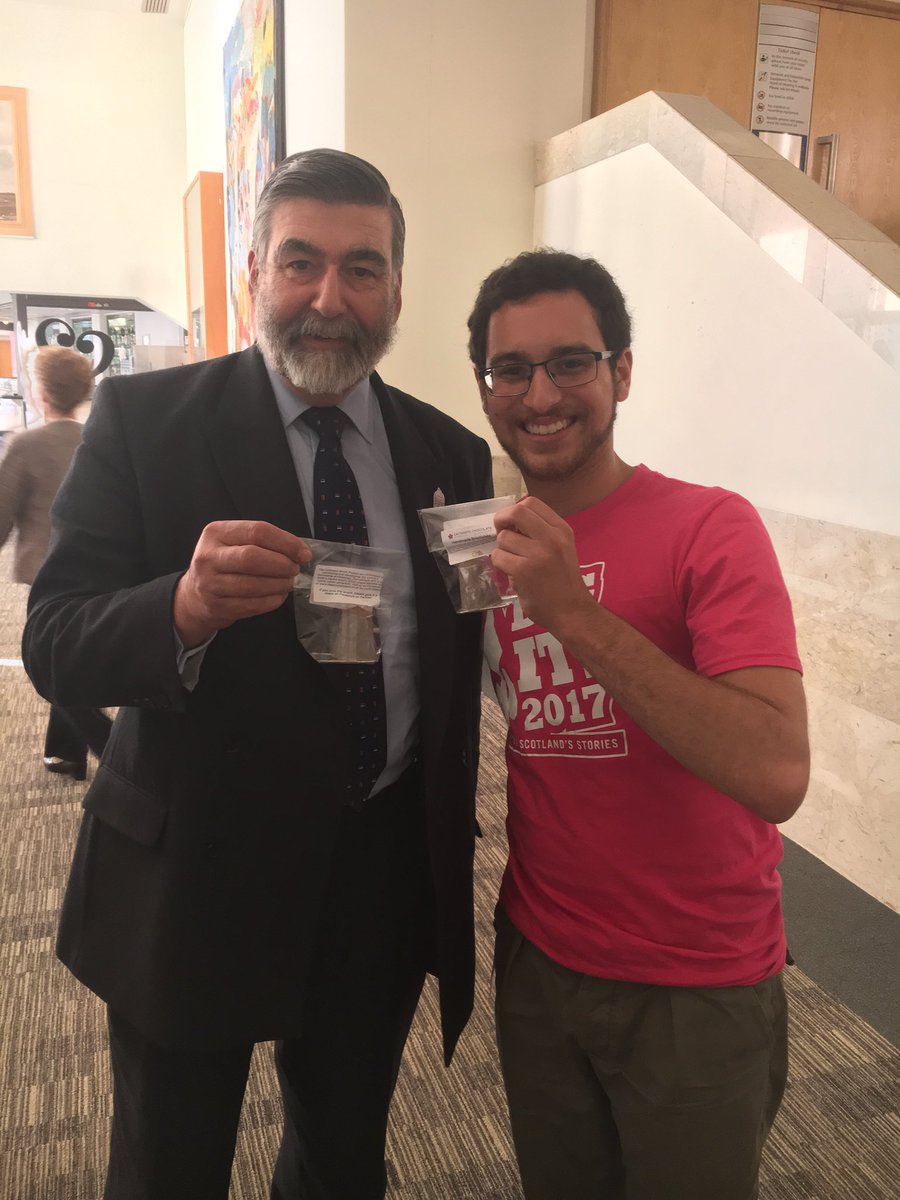StephenieEloise's tweet photo. A little #brocholate love from Lord Thurso and @TheCastleHunter! @DigIt2017 @TheBrochProject #HHA2017 https://t.co/uGM2UvQrec
