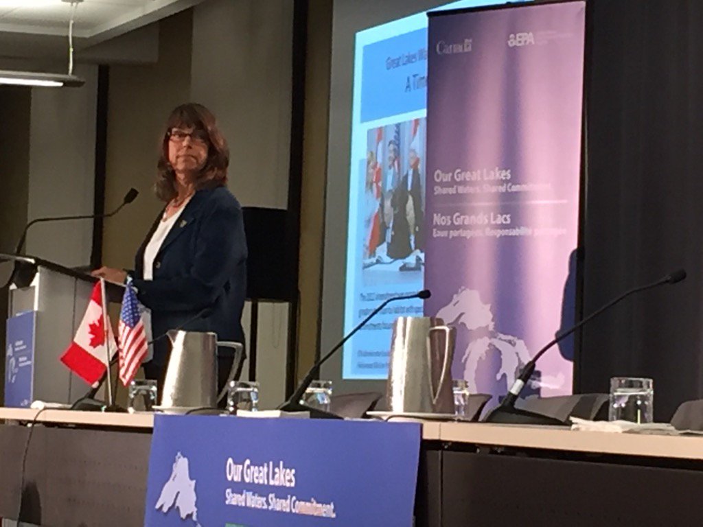 CameronDavisEPA's tweet photo. @environmentca &amp; @USFWS at #GreatLakesForum : #greatlakes have largest freshwater complex of #wetlands on Earth. https://t.co/Xt1VH7QB6f