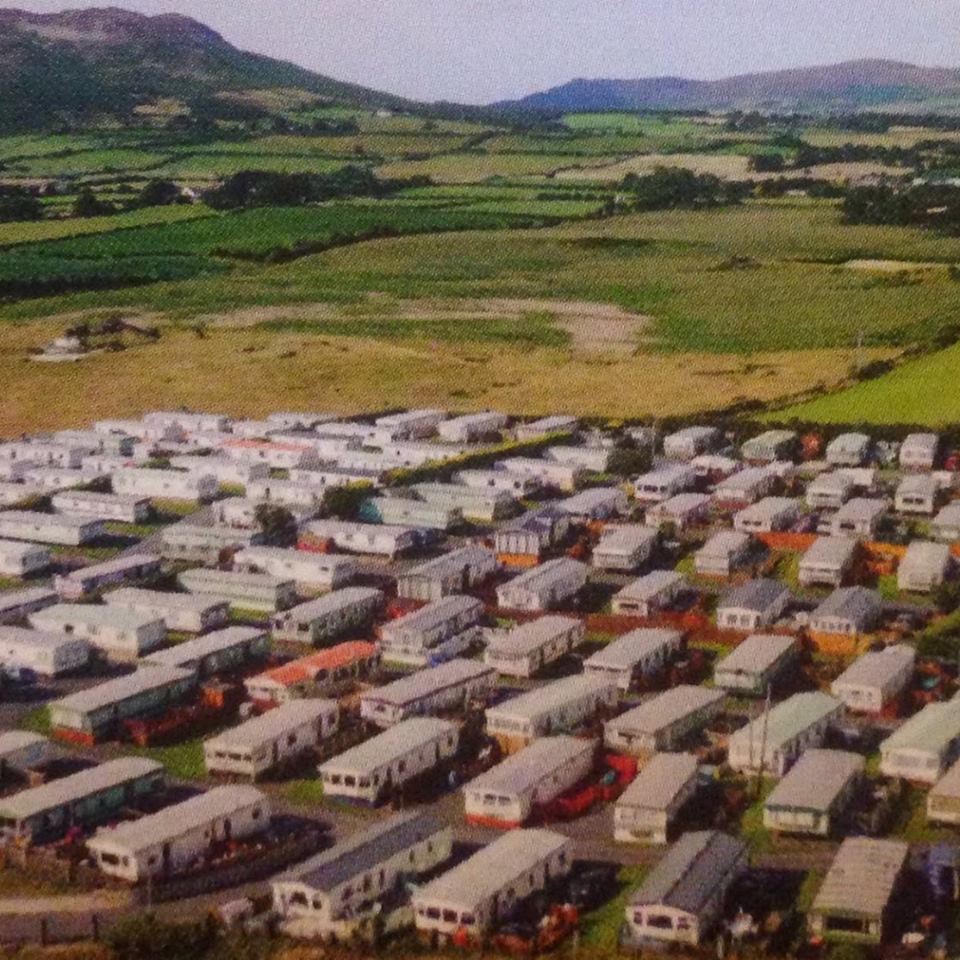 FergusonsBarGQ's tweet photo. @Failte_Ireland Gyles Quay Caravan Park open Oct Holiday Weekend.  Call 00353 429376262! (No shop or take-away access) #louth #fergusonsbar https://t.co/VC2sBq8rNh