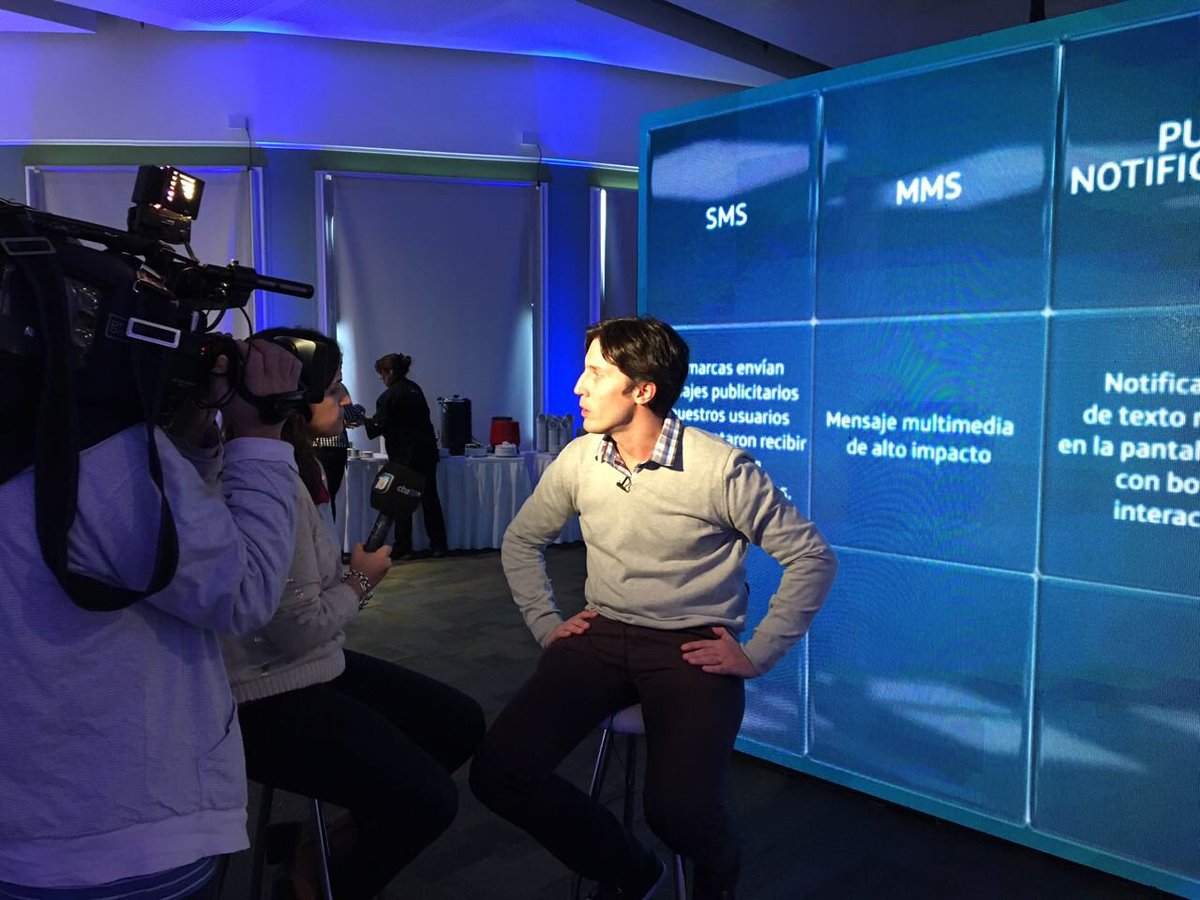 MoviEmpresasArg's tweet photo. Emiliano Rafel junto a @canal10cba en el #ETecno2016 https://t.co/ShqRTwNi56