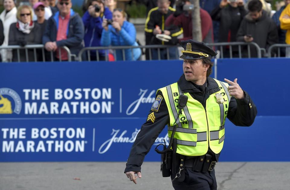 First trailer for Mark Wahlberg's Boston Marathon bombing movie "Patriots Day" released bos.gl/beNdjot