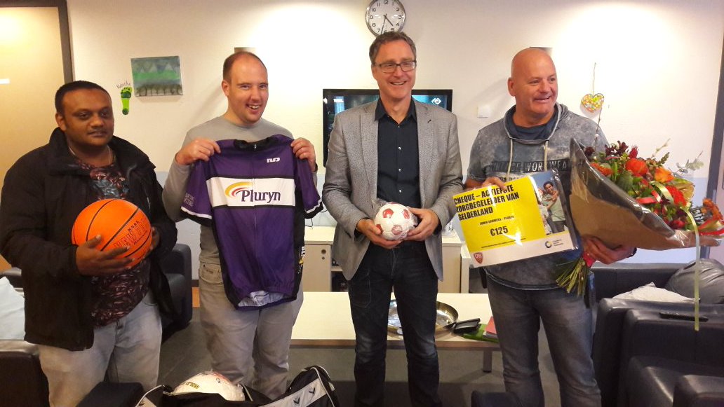 goedinbewegen's tweet image. De prijzen komen goed terecht bij de Actiefste Zorgbegeleider van Gelderland. @Pluryn @UniekSporten