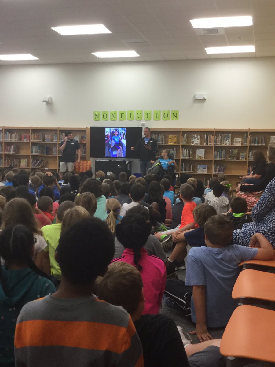 MrsVaughan3's tweet photo. 3rd-5th grades were visited by Brandon today to share his amazing story😃 @OakviewElem @MrsStanton03 #vaughansgeeksquad #owlsome https://t.co/s0Cl3oj5Q2