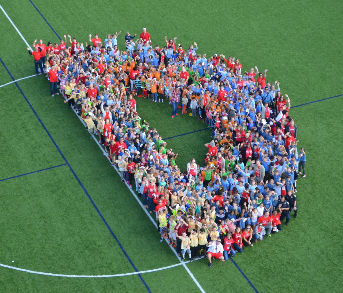 Happy #APSWalkBike2School Day, <a href="/APSVirginia/">Arlington Public Schools</a>, from all of us at <a href="/DiscoveryAPS/">Discovery APS</a>! Explorers "D"-scover! We love our wonderful community!