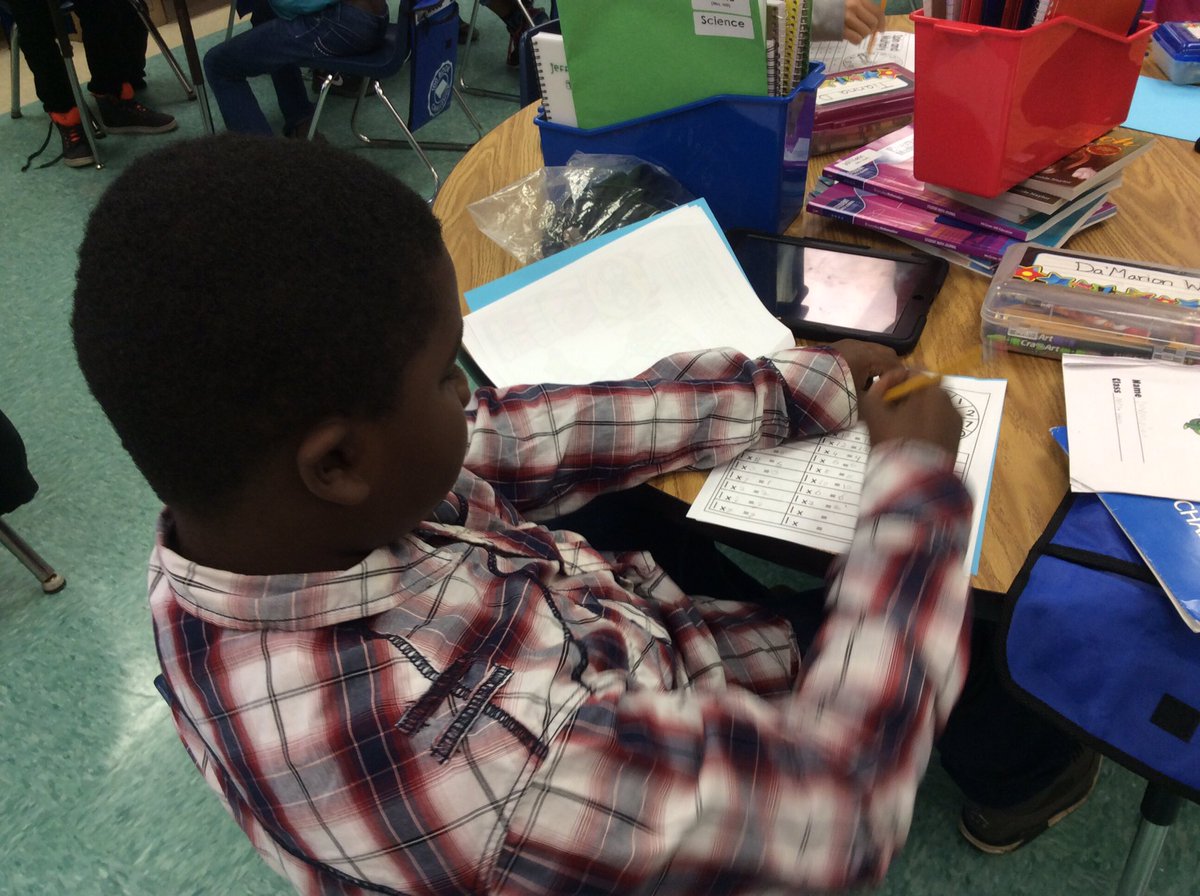 HH_Humanities's tweet photo. Individualized learning!  Fitting lots of learning into our half day! #Gagegators #happyclassrooms https://t.co/ULctkdGlTh