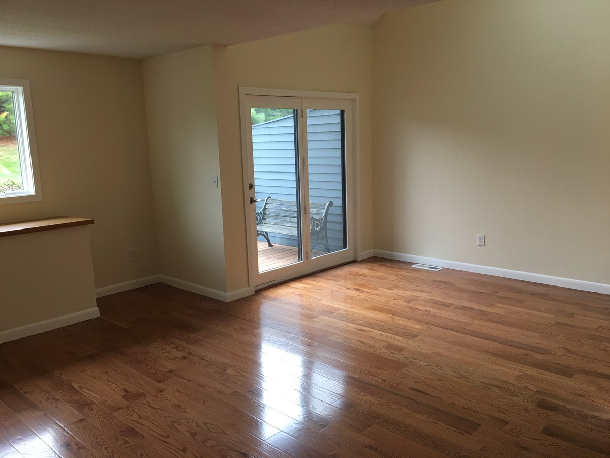 InnovProp's tweet image. Looking for a move in ready COMPLETELY RENOVATED condo? LOOK NO FURTHER!! Call Innovative Properties today for more information 860.635.7355