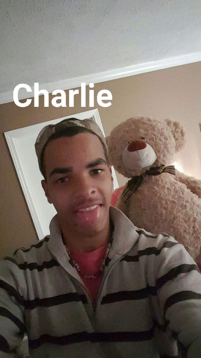 charleybhook's tweet photo. https://t.co/RQ13kUlBp7