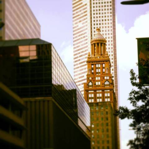 LiveWorkHOU's tweet photo. #DowntownHouston though>> #EspersonBuilding #HoustonNoLimits📷: @govardhanms https://t.co/R3iBTohINR