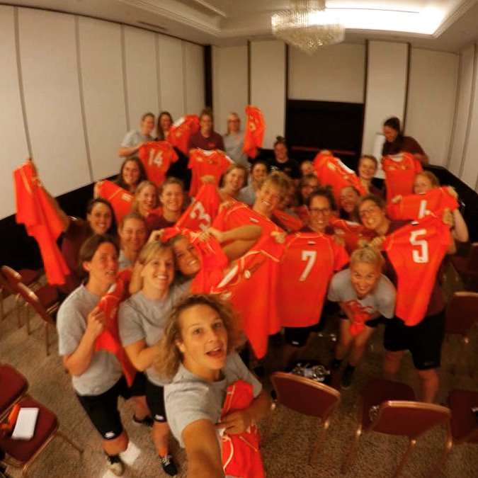 De kit is uitgedeeld, tijd om de oogjes te sluiten. Morgen, eerste beproeving, lets go! 💪 <a href="/REWC2016/">REWC 2016 - Madrid</a>

#bringorange #orangenation