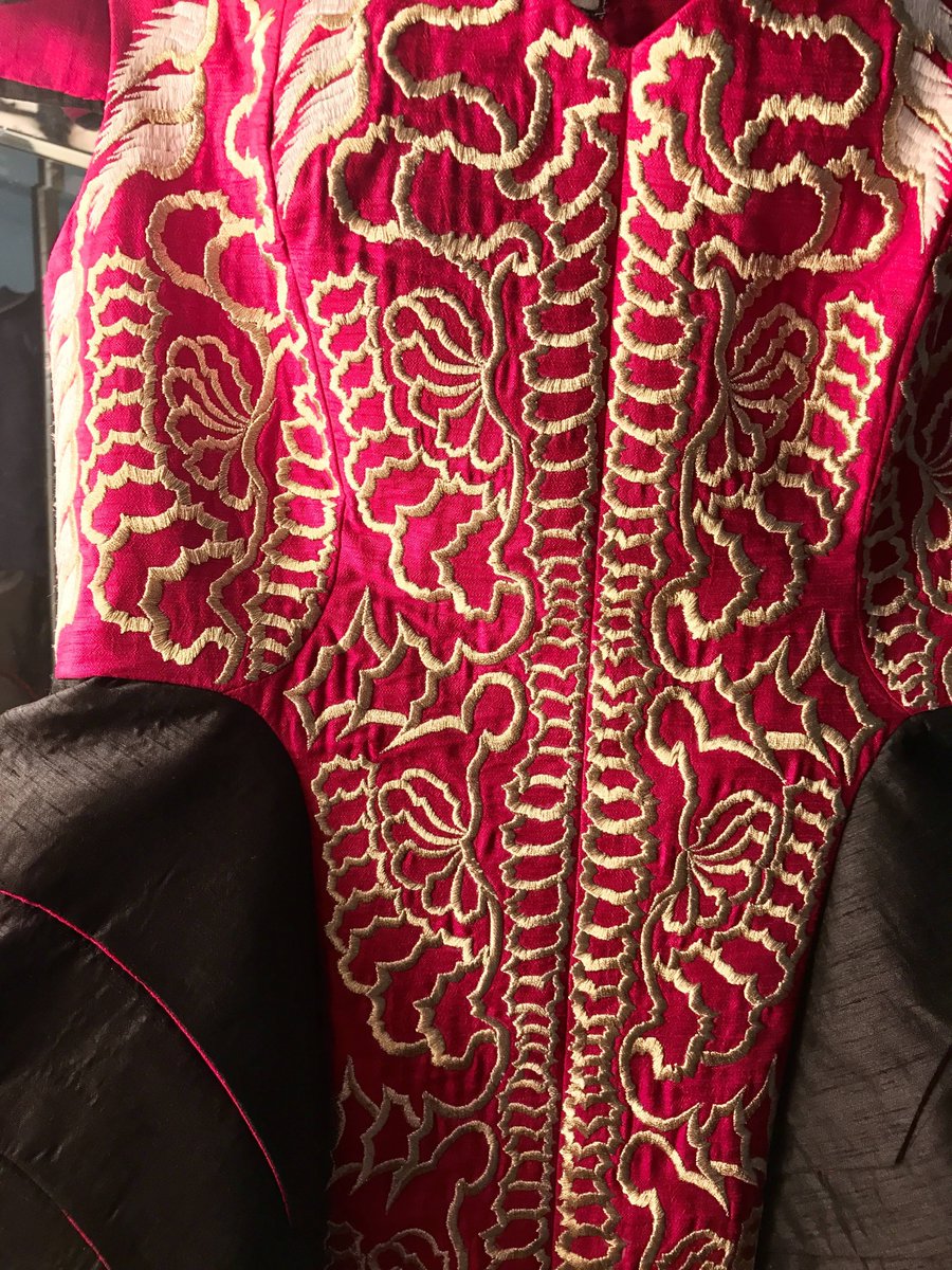 RohitavaNYC's tweet photo. Ready for that closeup #BTS #womensfashion https://t.co/CkUwWpXUh5