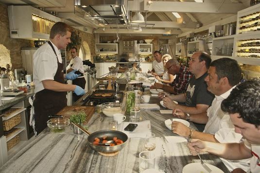 Shop Cotswolds tweet media