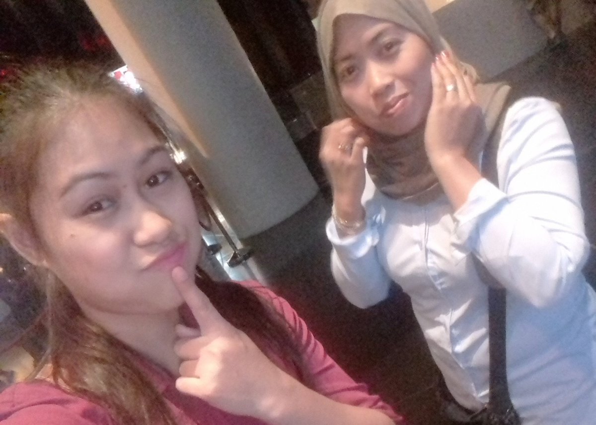 jonah_capate's tweet photo. With my pretty friend. 
#OfftoCinema https://t.co/Mj9DPlbat5