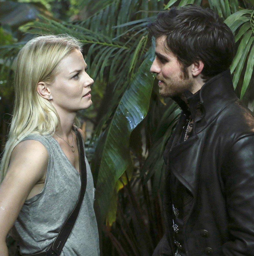 Em'Custom - Captain Hook \u0026 Emma Swan - Once Upon A Time 🪄 #hook # Captainhook #OUAT #Onceuponatime #colinodonoghue @colinodonoghue1 #Emmaswan  #captainswan @jennifermorrison #Emcustom #funkopopcustom #funkopop #custom  #3Dfigurines #popcustom ..., image size:1000x1006