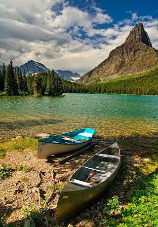 ____
El Lago McDonald es el lago más grande del Parque Nacional de los Glaciares, en Montana (USA). #landscape