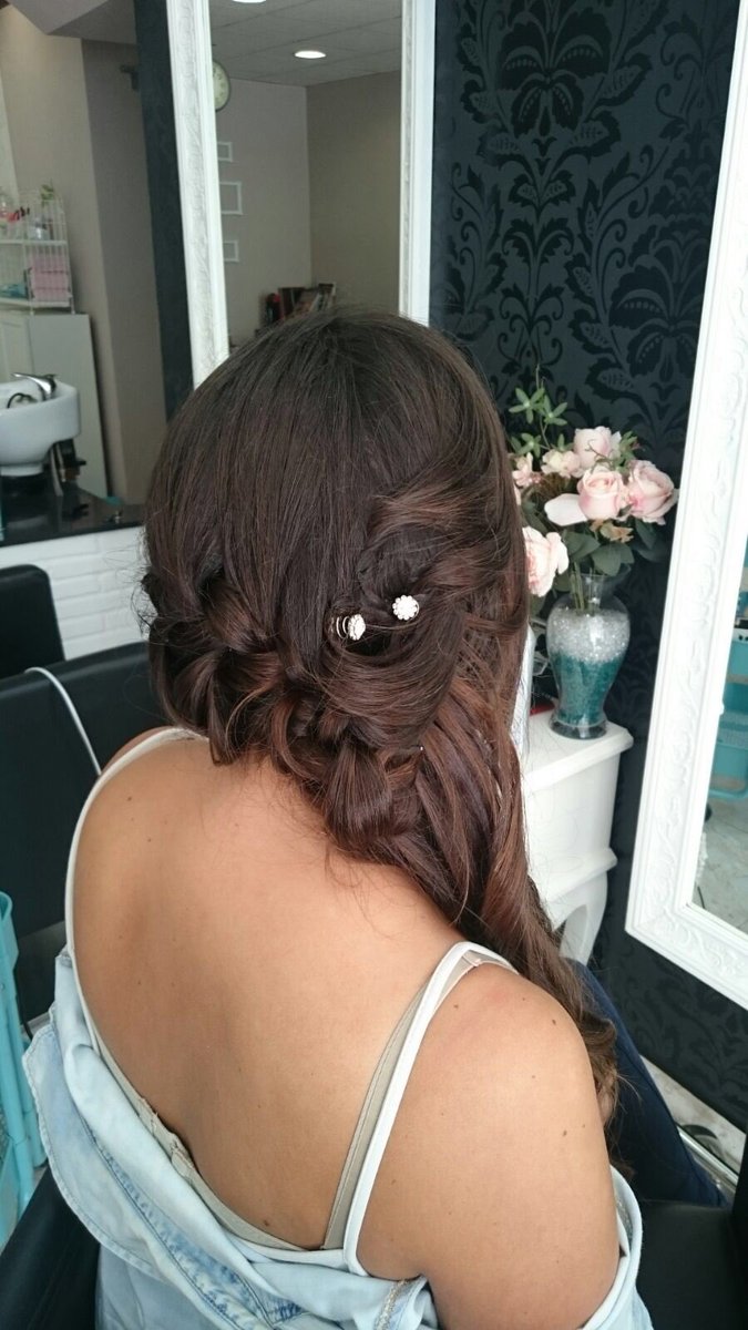 EstilMasnou's tweet photo. Recogido para cualquier día de la semana o para una ocasión especial! 👱🏽‍♀️#ILoveEstil #hair #hairstyle #braid #longhair #braidideas https://t.co/90rCsBZq6K