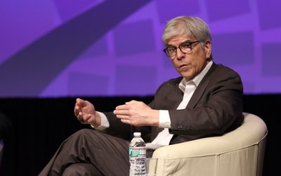 BancoMundial's tweet photo. @paulmromer Vicepresidente de investigación económica de #BancoMundial hace enfásis en la calidad de la educación #WDR2018 #Vision4Dev https://t.co/WXcHCSY7Bq