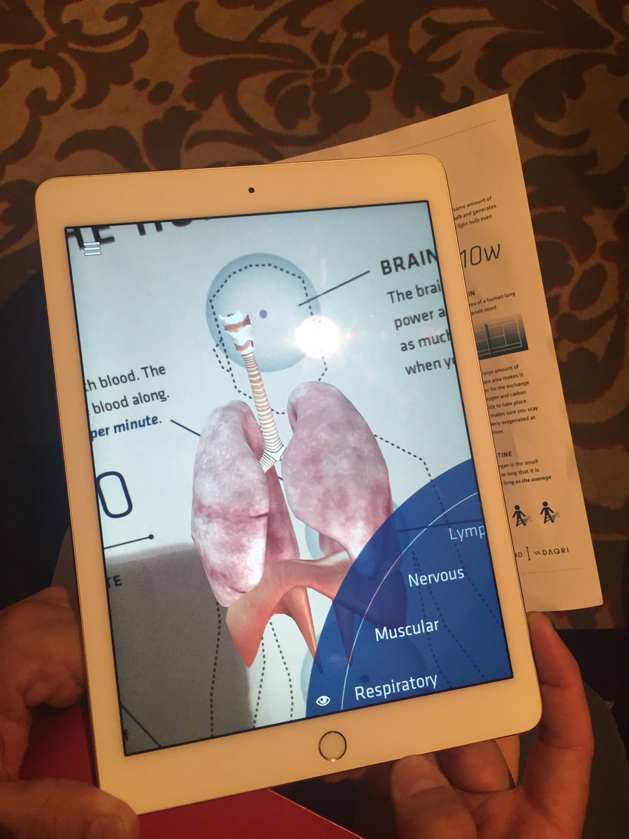 Digital_Mika's tweet photo. De l'anatomie augmentée sur #ipdad #IMM16 @econocom https://t.co/POgUt2kMZR