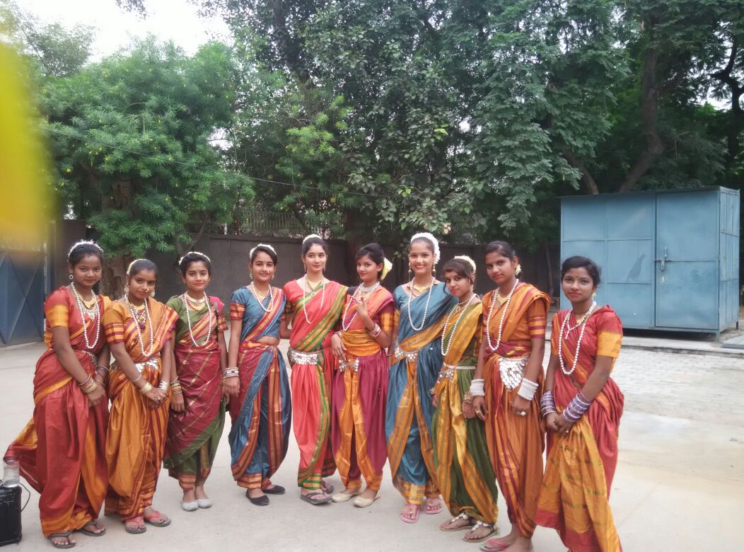 rankavit's tweet photo. My kids at the Kala Utsav function today with Haryanvi Ragini &amp; Maharashtrian Lavni. https://t.co/xCjH4w2HzW