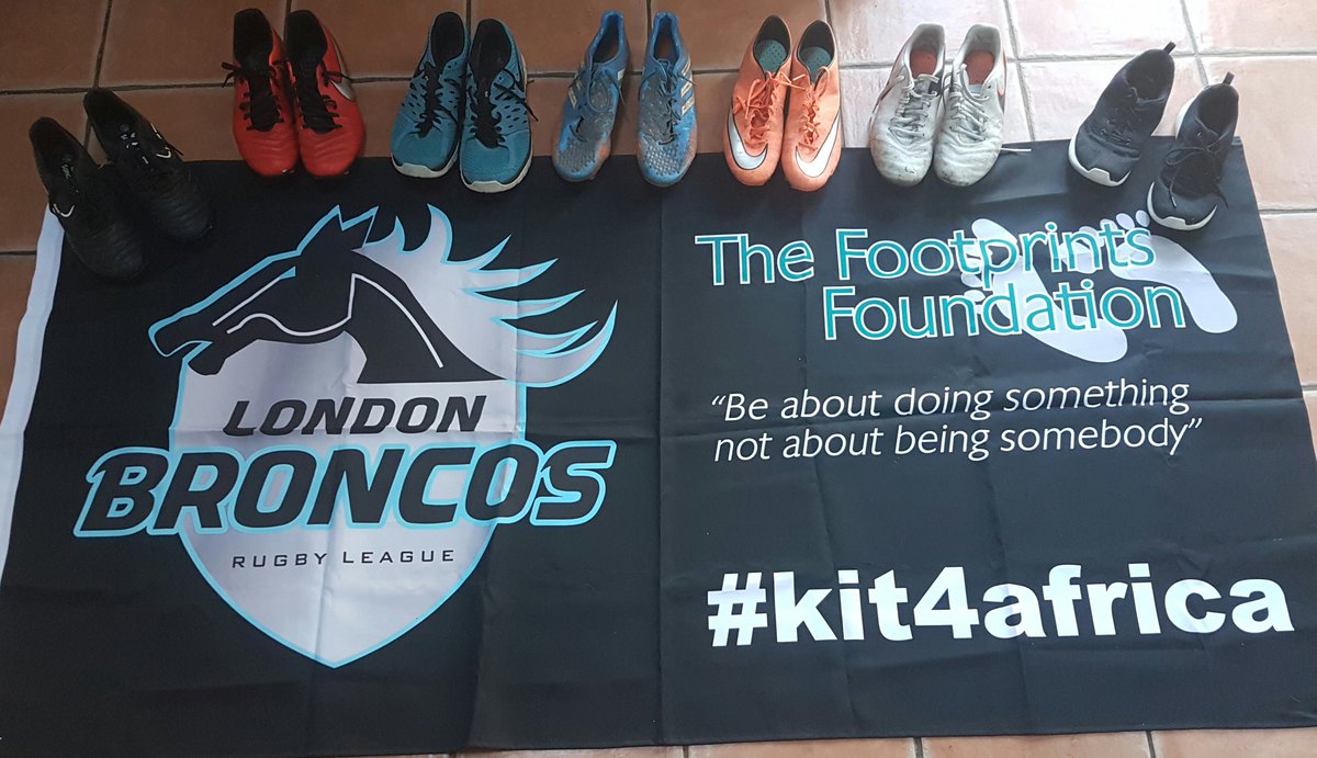 keyzee66's tweet photo. Big shout @nickslyney for his donation before heading home to Queensland. 
#topbloke
#kit4africa 
#changinglives https://t.co/DVy4AAy0DO