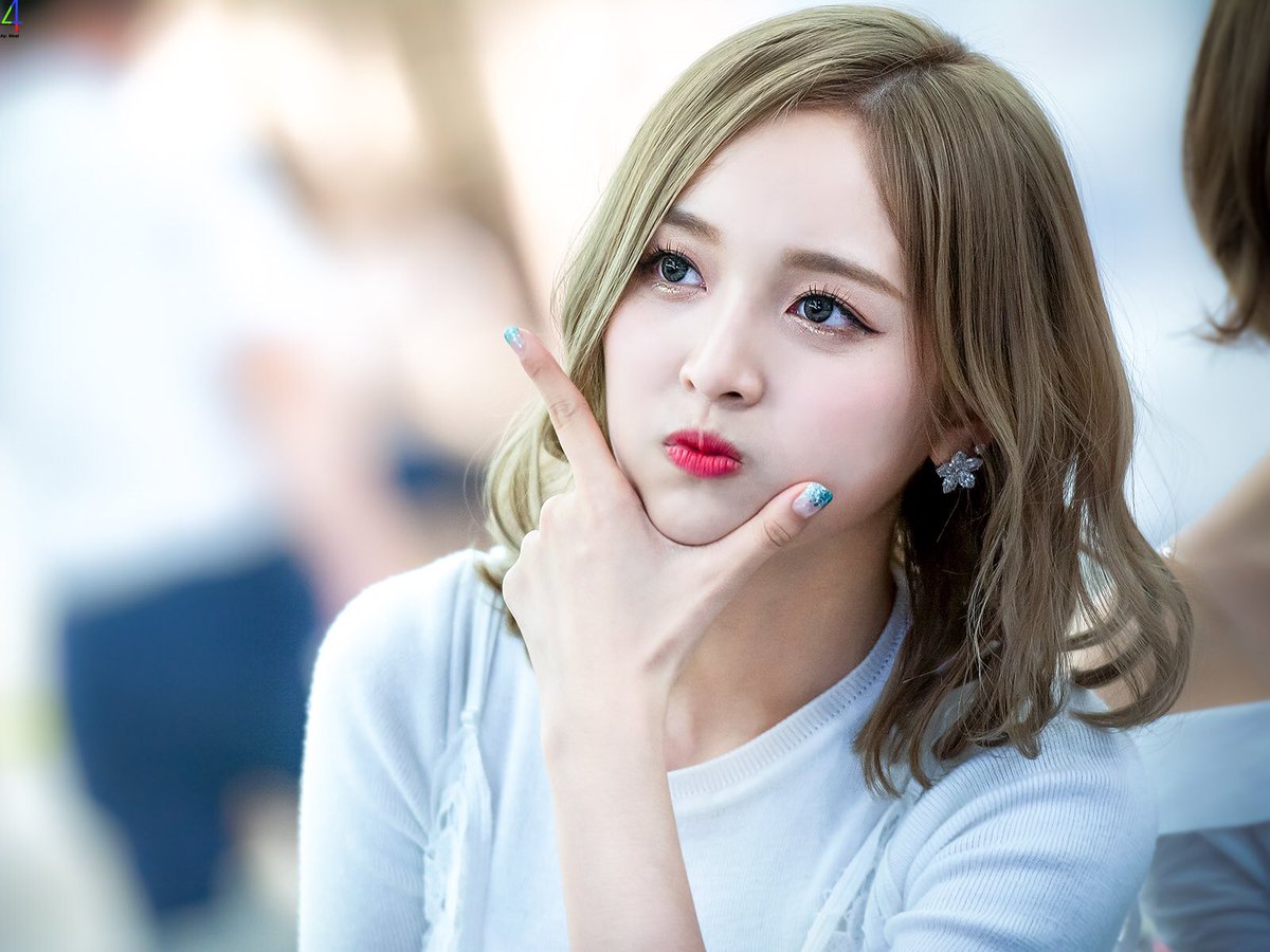 160821 우주소녀 영등포 팬사인회 업로드 by Nivel

주소 : 147company.com/1354

#우주소녀 #WJSN