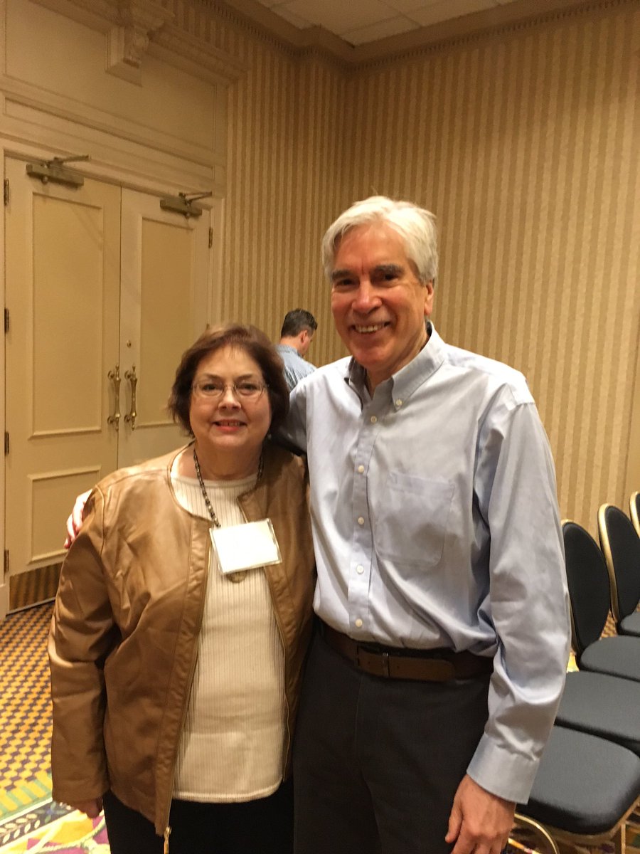 Temple Lung Center director Dr. Criner greeting patients and family members! #ILD #pulmonaryfibrosis #sarcoidosis
