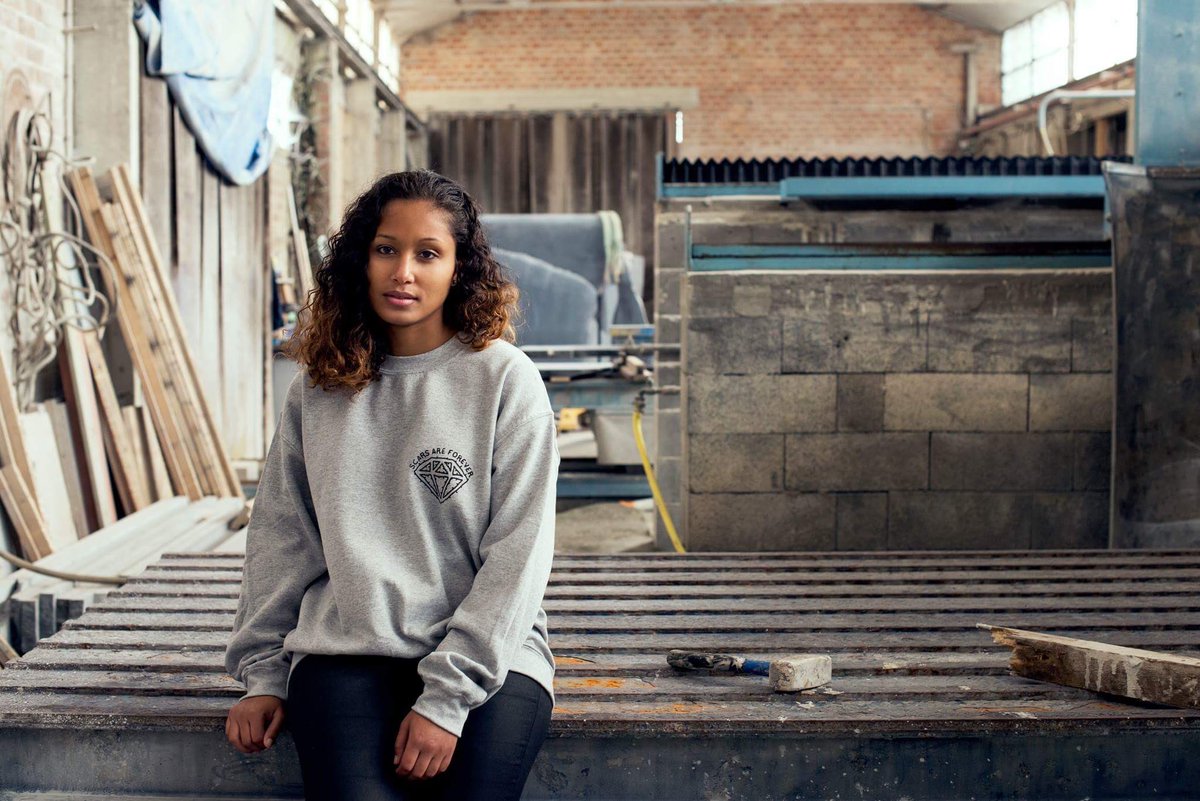 ScarfishDesign's tweet image. We beginnen er weer aan op twitter! #scarfish #clothing #diamond #design