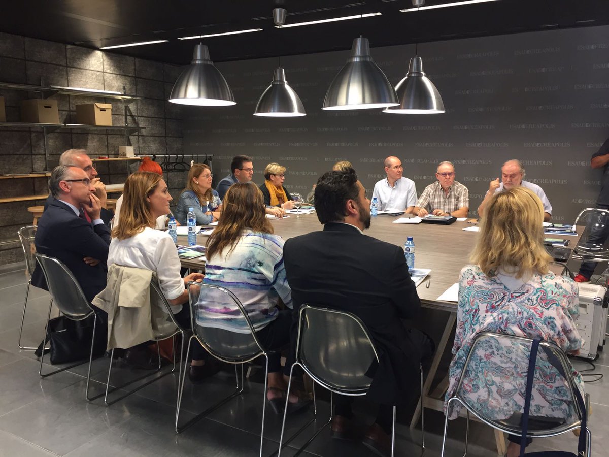 ForumITESSS's tweet photo. Reunimos al Consejo Asesor del @ForumITESSS,los principales agentes del sector Salud y Social, para definir las líneas estratégicas del Foro https://t.co/c9rbZFvnQR
