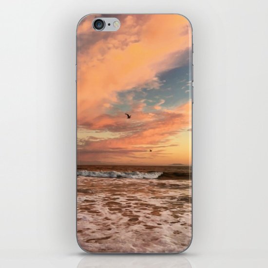 New #huntingtonbeach #california #sunset print up on #society6 and you can see #catalina island on the horizon. 
society6.com/product/cotton…