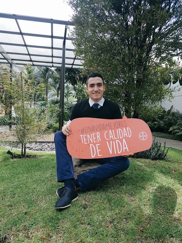 BayerAndinayCAC's tweet photo. Marcos Restrepo de @upbcolombia presenta su proyecto de Piraguas Medicinales para el Chocó #BYCI2016 https://t.co/Lq0pivoCIK