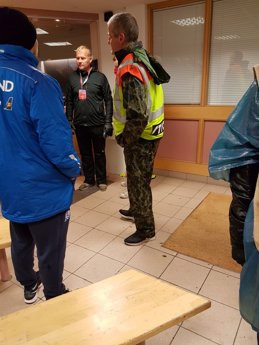 I'm so confused.

Viltu sjást eða ekki?