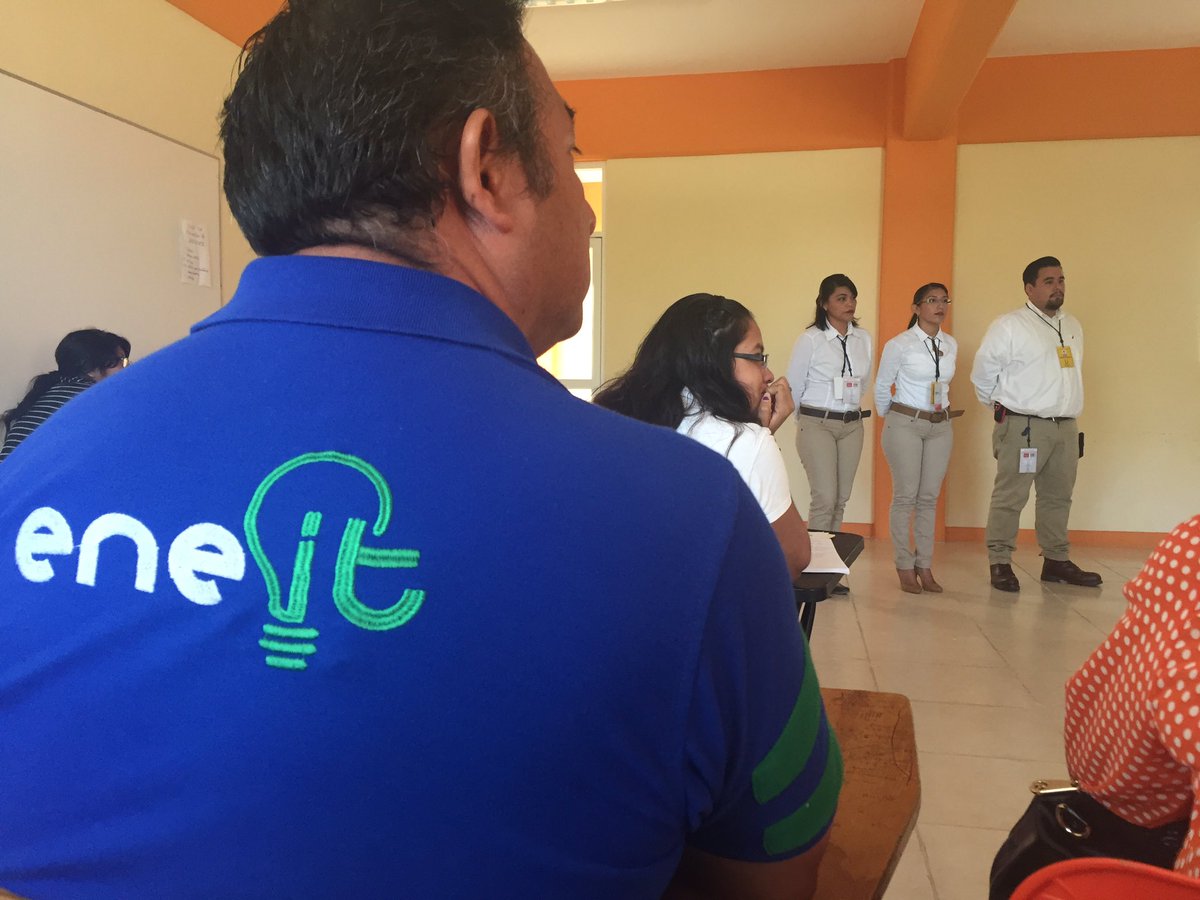 tecnm_fcp's tweet photo. BRMC en estos momentos están siendo evaluados. @williamhbriceno @xochitlbahenal @IMEPLATAS #ENEIT2016 https://t.co/yPcu9dkD3C