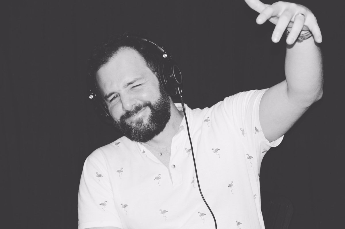 ImprobablesTO's tweet photo. Ce soir c'est le gros show, mais n'oubliez pas qu'on enseigne un atelier drop-in à 18h30! Au @BadDogTheatre aucune expérience requise 😎5$ https://t.co/qZvuZIlLv4