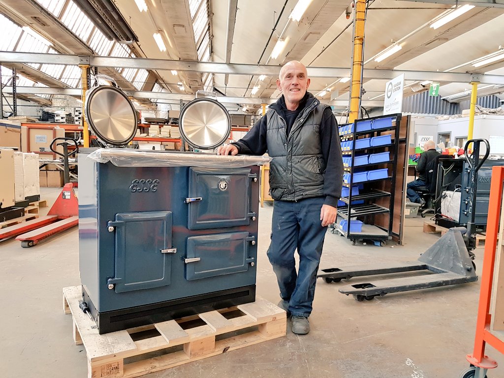 pivotstoves's tweet photo. @ESSEOwners... meet one of the Master Stove Builders who hand build your @ESSE1854 Stoves https://t.co/U9i6Zzc4F7