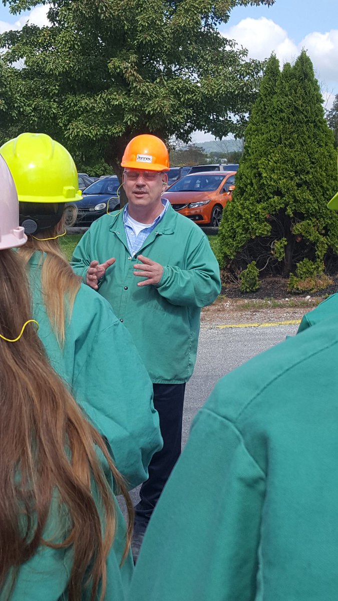 YorkCoOWD's tweet photo. Safety 1st! #MFGday16 https://t.co/wSgiI8gZlL