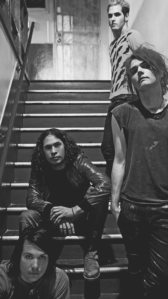 mcrlockscreen's tweet image. ⌇ My Chemical Romance 
⌇ Color | B&amp;amp;W
⌇ RT if you save