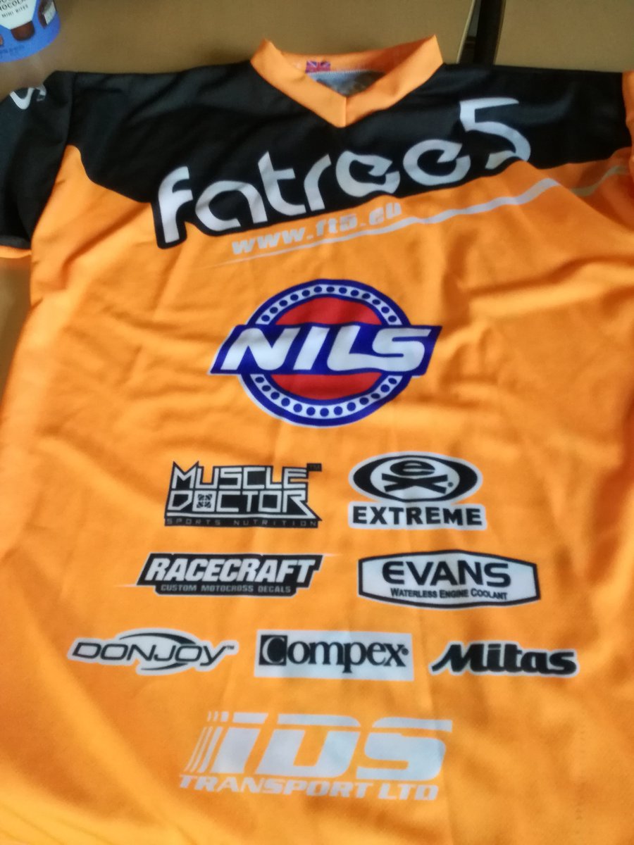 Fatree5's tweet photo. Just made florescent orange shirt with pants to match and they really do glow in the dark https://t.co/NQES5IZQ6c