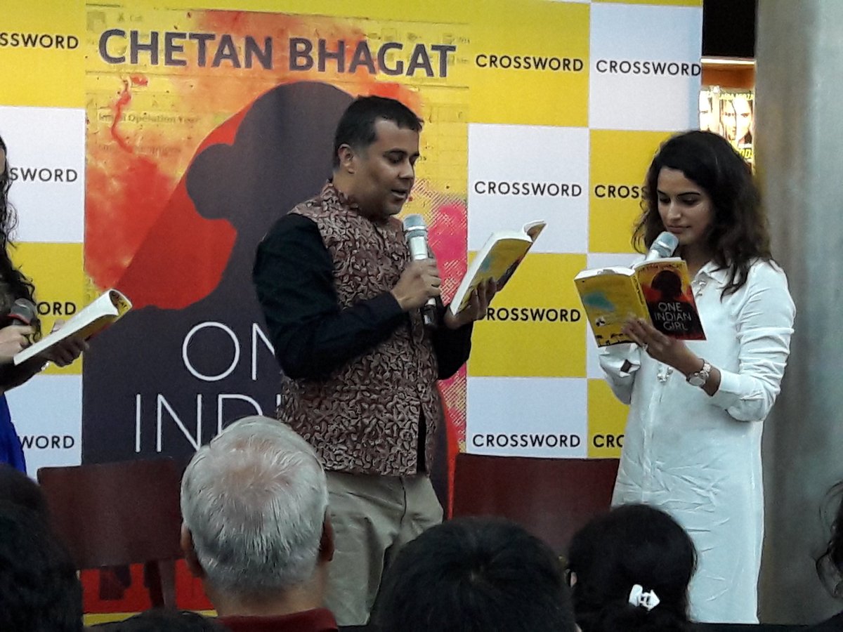 mrityunjayakuma's tweet photo. @chetan_bhagat #DreamComeTrue  I was really  happy to c u js a few steps away nd loved d way u discussed abt feminism..#OneIndianGirllaunch https://t.co/wGaxuGlUpv