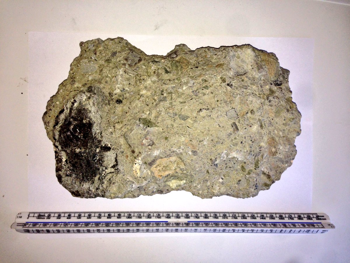 Geology_Marli's tweet image. Say hello to my final year project! I'll be spending the next 6 months analysing suevites!🌌 #geology #meteoriteimpacts #suevite