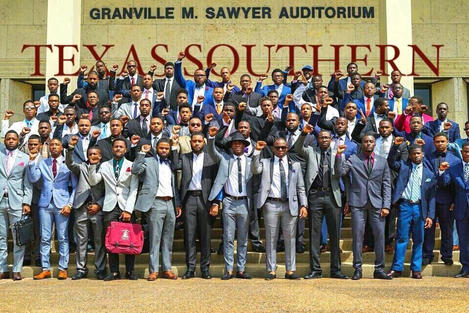 Reggie_Jay's tweet photo. It's lit around Texas. 😎 #100BlackMenInSuitsChallenge https://t.co/epibM9eTPe