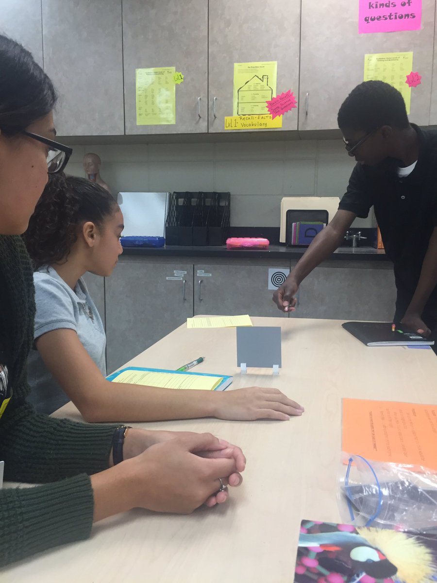 webbmiddle's tweet photo. Reflection vs Refraction lab in Ms. Hamilton's Science class. Hands on learning is occurring at #WebbMS. https://t.co/GHm8LEeMPp