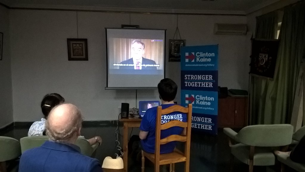 DemsAbroadES's tweet photo. #VoteFromAbroad VP debate in @Madrid @Variopintos  @demsabroad @timkaine @DemsAbroadSpain #StrongerTogether https://t.co/Mr5l0oblCK