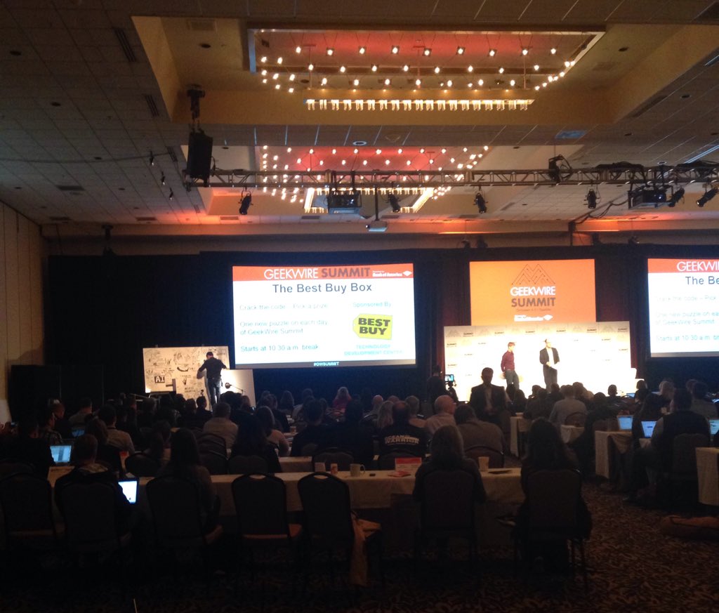 flowroute's tweet photo. #GWSummit Day 2 in action! #FlowMural @geekwire https://t.co/FIugbcnOgQ