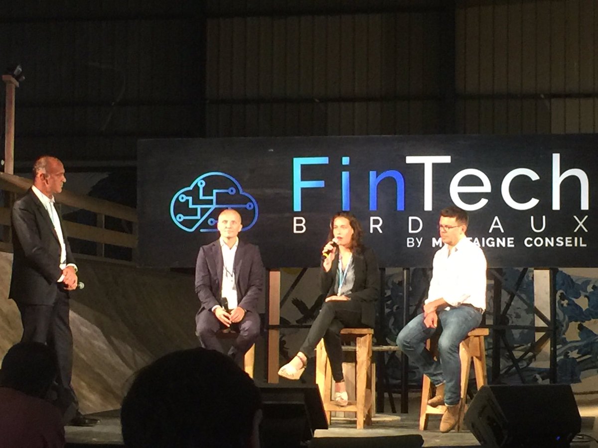 francoismoraud's tweet photo. Pitch 5 #UxFinTech #BxFinTech16 https://t.co/AB7fXKKjR2