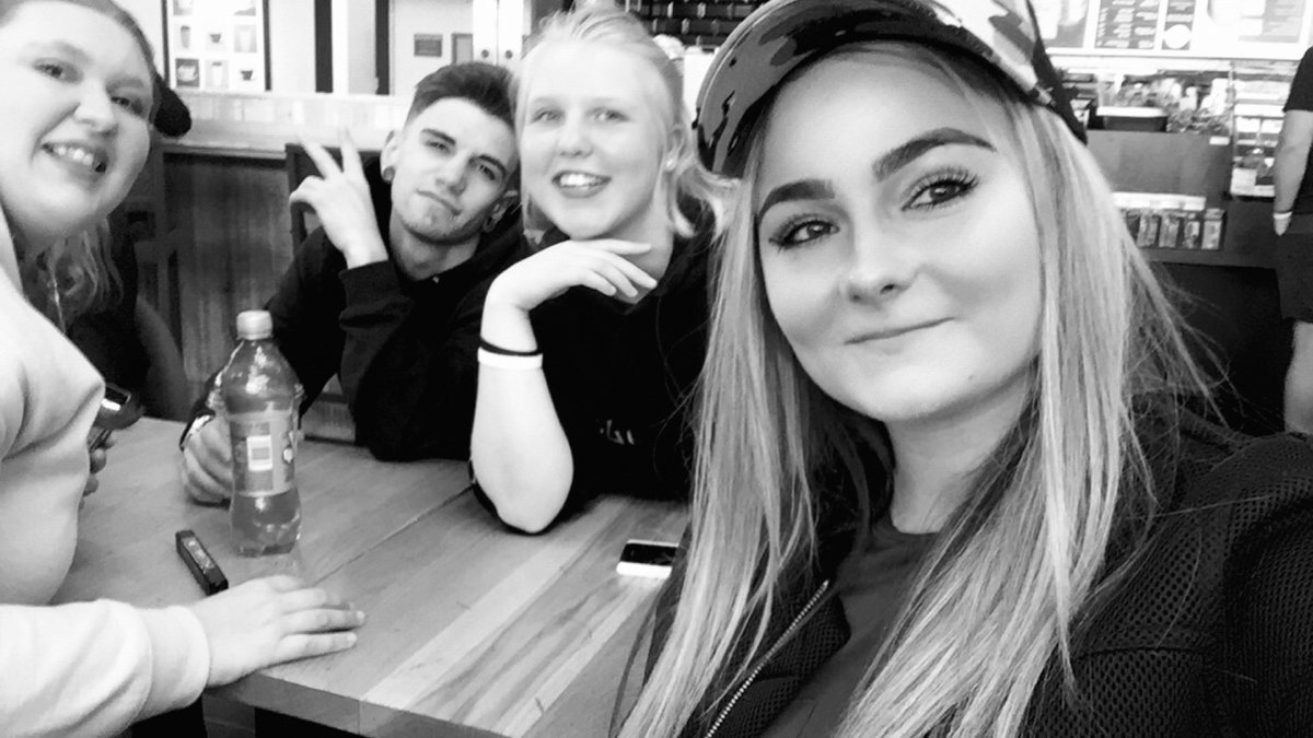 oliviapricey's tweet photo. @jakesims #ThankYouJakeSims for this dayππ https://t.co/ys9FEk3Pkv