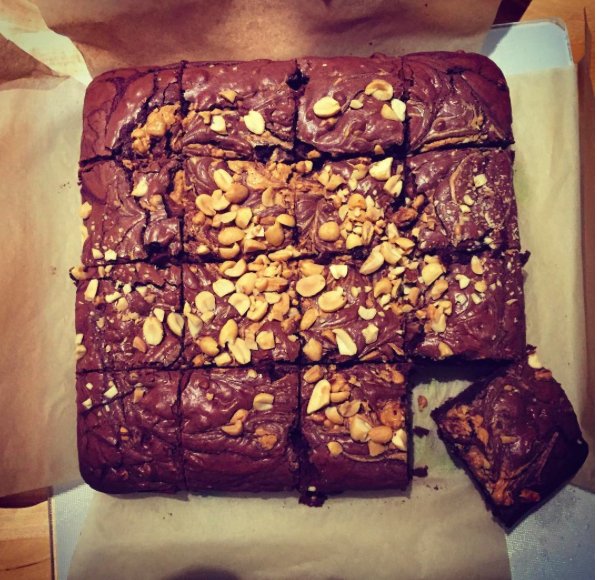thisisnotapie's tweet photo. Evening twitter, peanut butter chocolate brownies now on https://t.co/xJmZrOpRME, just in time for #GBBO #GBBOTwitterBakeAlong #homebaker https://t.co/EeWGEtLigt
