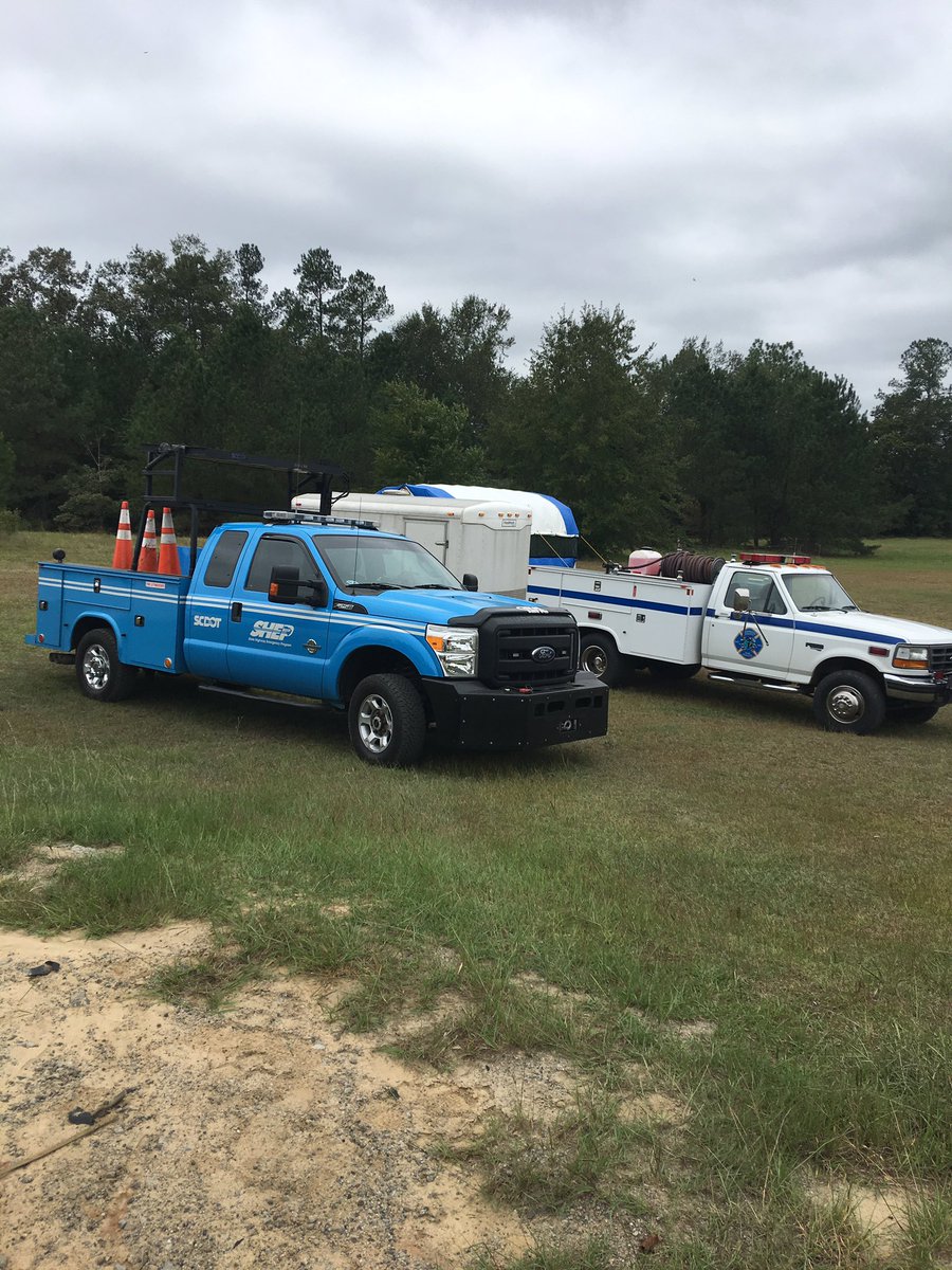 CountyLex's tweet photo. #LexCoPS staged with task force assisting in lane reversal on I -26 for Lowcountry evacuees. https://t.co/3FI5sy1Aba