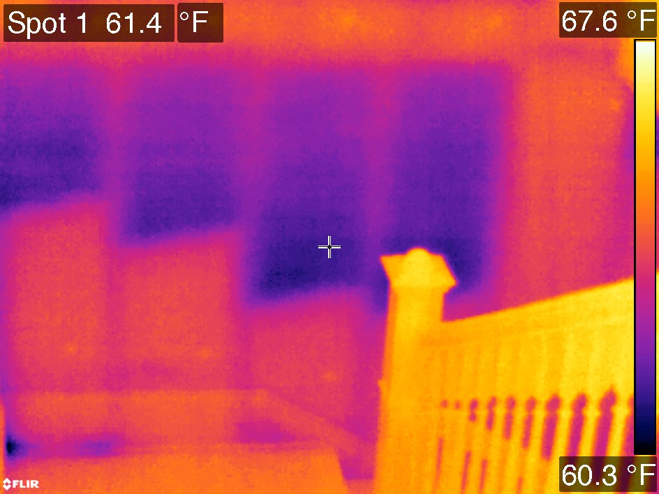 IvyTools's tweet photo. Why Energy Efficiency Day matters: Missing insulation in an exterior wall, found with a @FLIR T420 thermal camera. #EEDay2016 https://t.co/ezCcBQL6E4